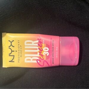 NYX Blur Sunscreen Primer SPF 30